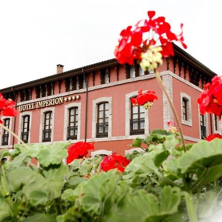 Imperion Hotel Onís Kültér fotó