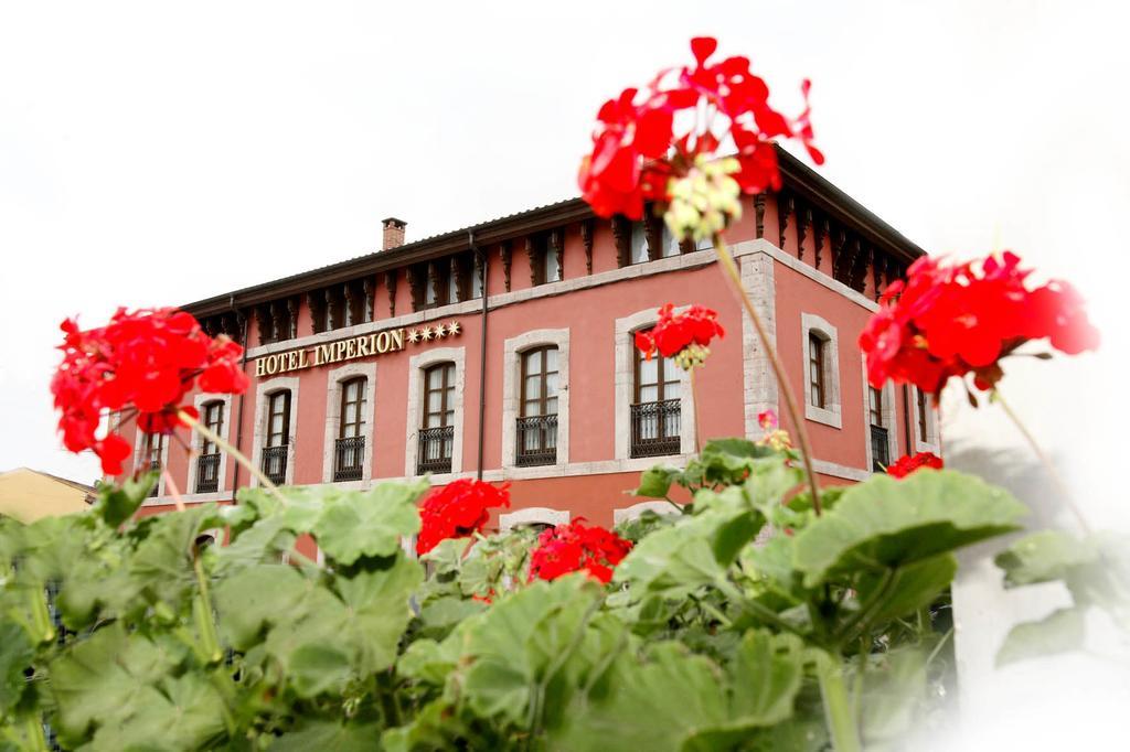 Imperion Hotel Onís Kültér fotó