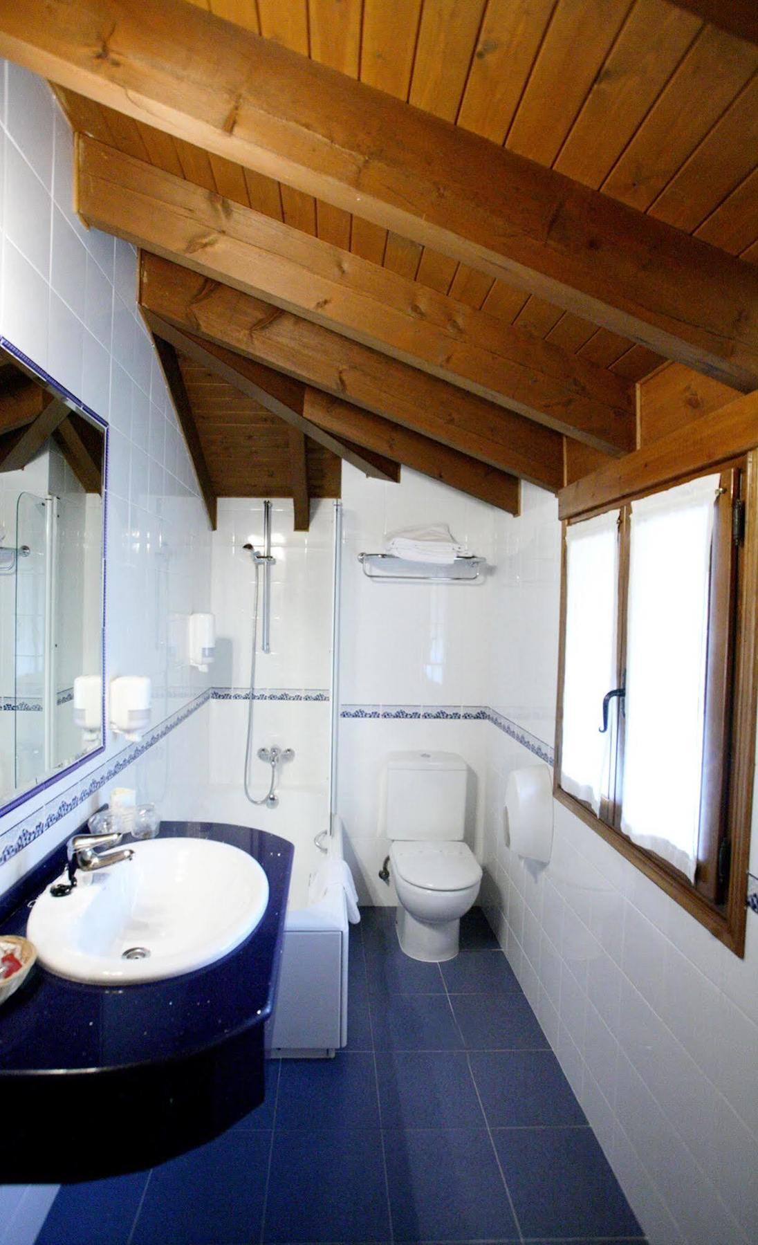 Imperion Hotel Onís Kültér fotó